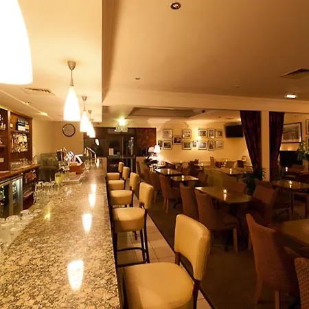 מלון The Glenside 3*